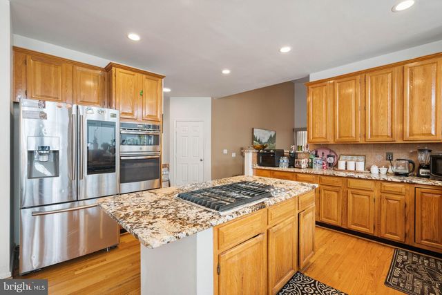 7616 SEABROOK LN, Springfield, VA 22153