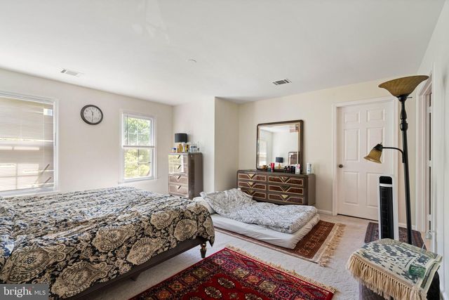 7616 SEABROOK LN, Springfield, VA 22153