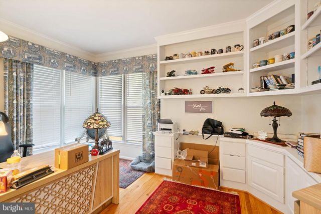 7616 SEABROOK LN, Springfield, VA 22153