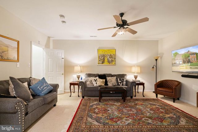 7616 SEABROOK LN, Springfield, VA 22153