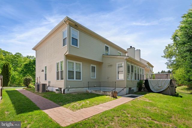 7616 SEABROOK LN, Springfield, VA 22153