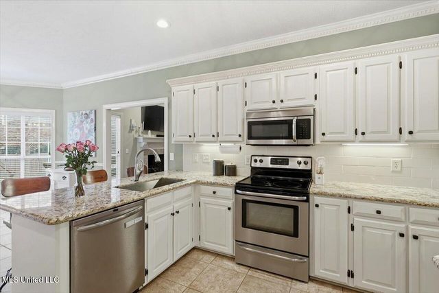 451 Fox Bay Drive, Brandon, MS 39047