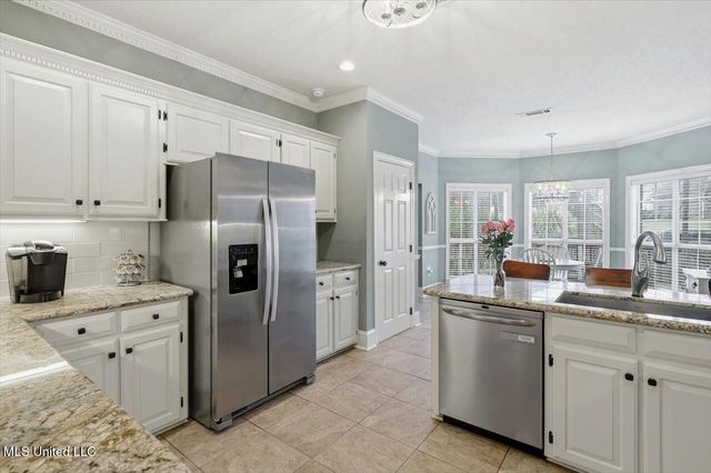 451 Fox Bay Drive, Brandon, MS 39047