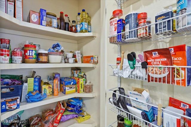 451 Fox Bay Drive, Brandon, MS 39047