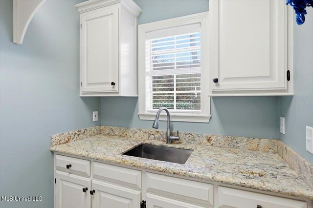 451 Fox Bay Drive, Brandon, MS 39047