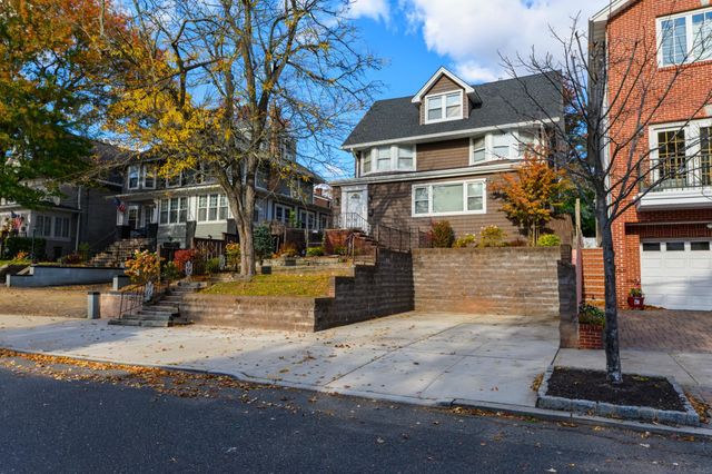 69-71 WEST 36TH ST, Bayonne, NJ 07002
