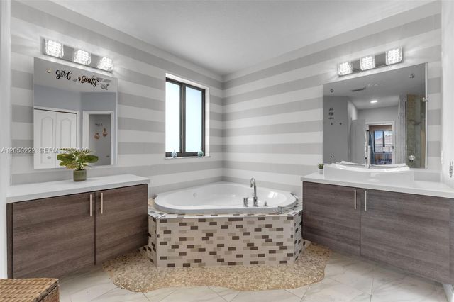 15454 SW 41st Terrace, Miami, FL 33185