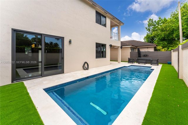 15454 SW 41st Terrace, Miami, FL 33185