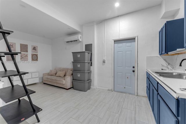 15454 SW 41st Terrace, Miami, FL 33185