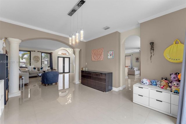 15454 SW 41st Terrace, Miami, FL 33185