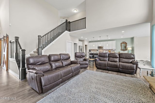 6137 Old Stone Trail, Curtice, OH 43412