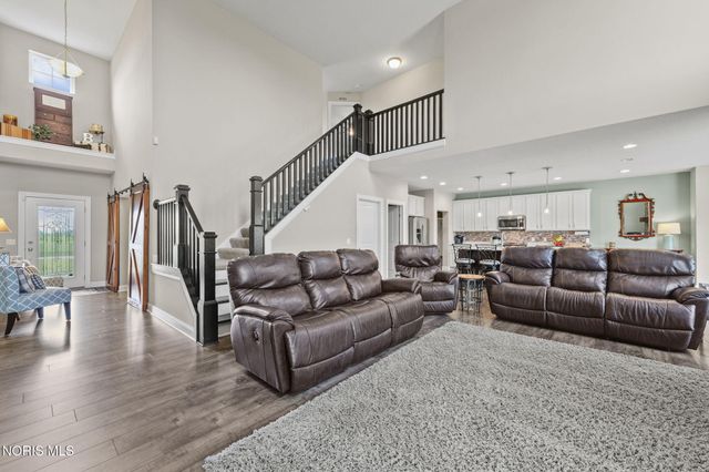 6137 Old Stone Trail, Curtice, OH 43412