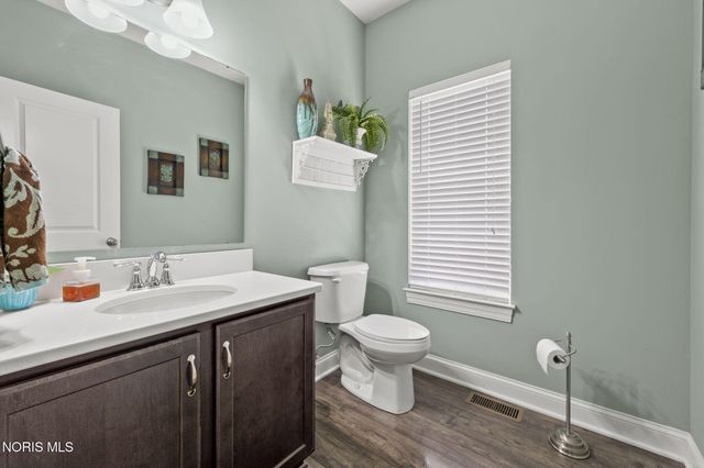 6137 Old Stone Trail, Curtice, OH 43412