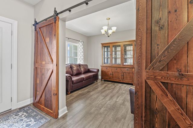 6137 Old Stone Trail, Curtice, OH 43412