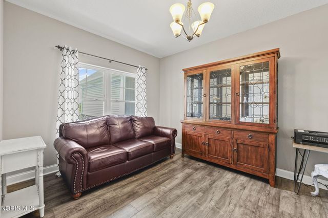 6137 Old Stone Trail, Curtice, OH 43412