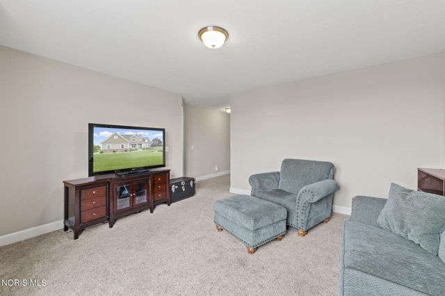6137 Old Stone Trail, Curtice, OH 43412