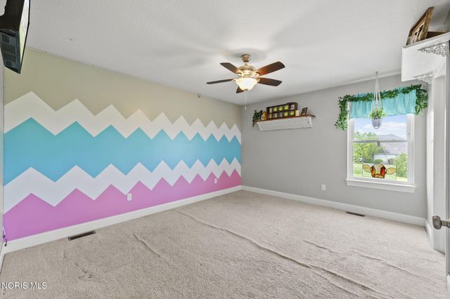 6137 Old Stone Trail, Curtice, OH 43412