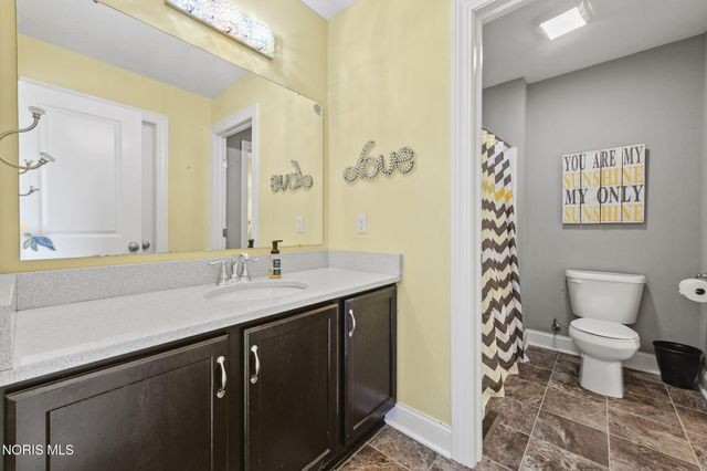 6137 Old Stone Trail, Curtice, OH 43412