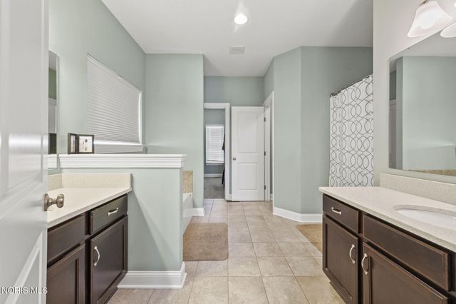 6137 Old Stone Trail, Curtice, OH 43412