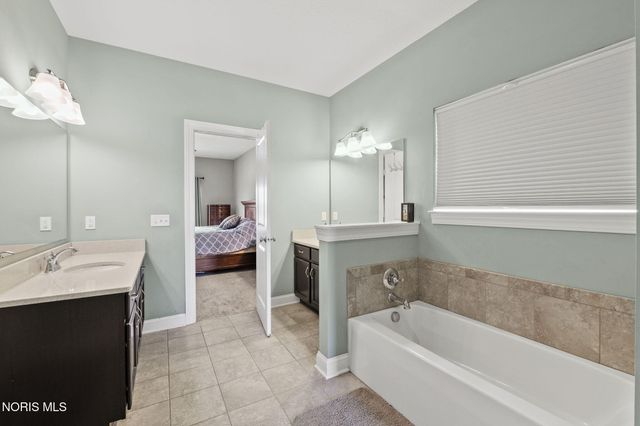 6137 Old Stone Trail, Curtice, OH 43412