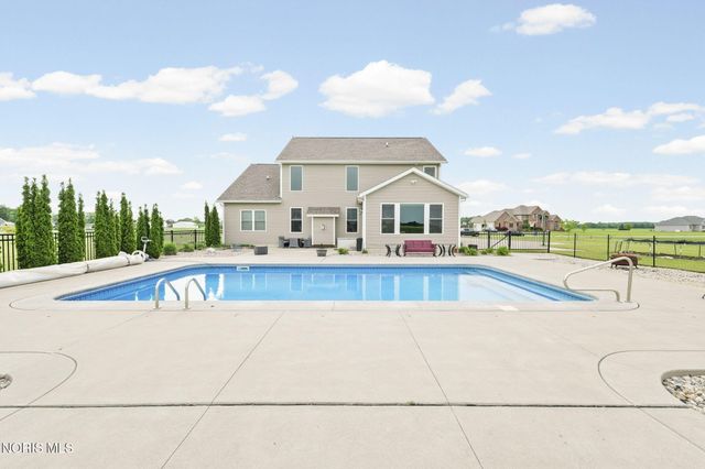 6137 Old Stone Trail, Curtice, OH 43412