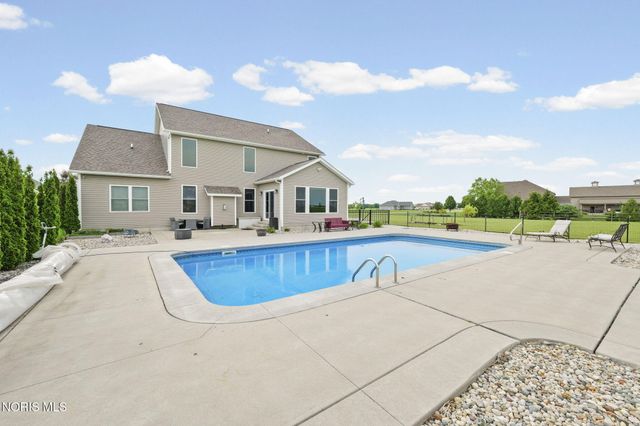 6137 Old Stone Trail, Curtice, OH 43412