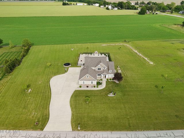6137 Old Stone Trail, Curtice, OH 43412