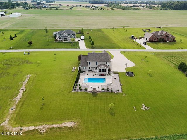 6137 Old Stone Trail, Curtice, OH 43412