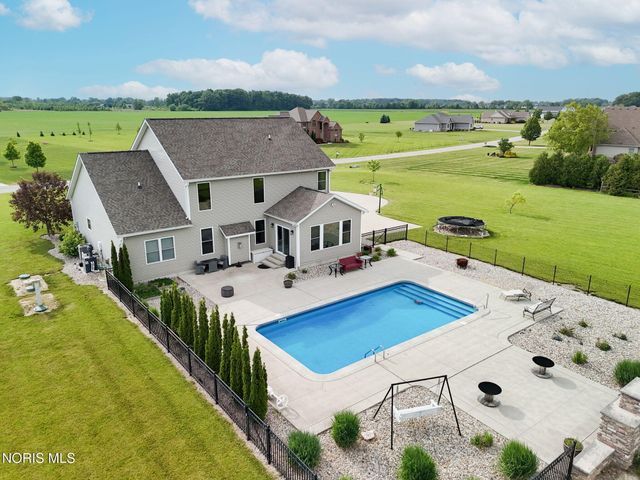 6137 Old Stone Trail, Curtice, OH 43412