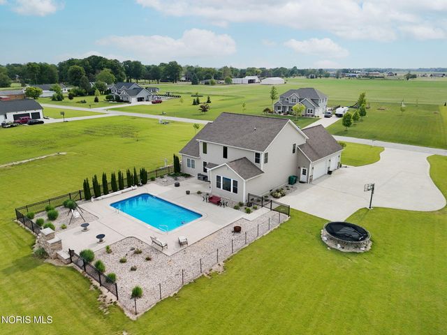6137 Old Stone Trail, Curtice, OH 43412