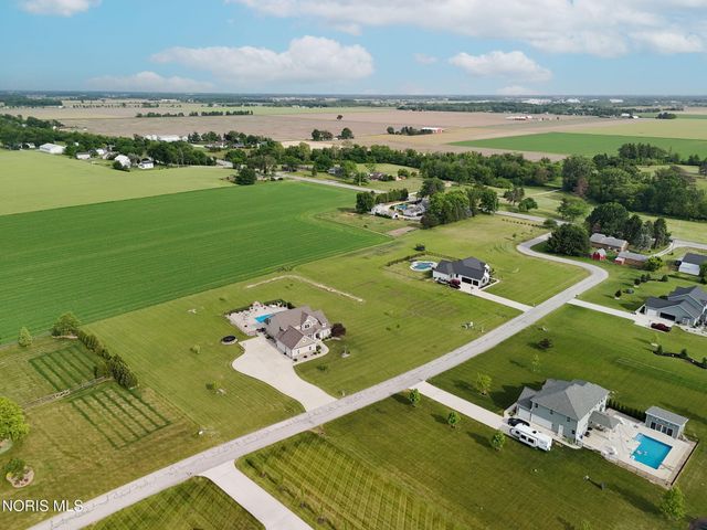 6137 Old Stone Trail, Curtice, OH 43412