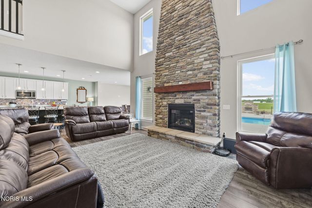 6137 Old Stone Trail, Curtice, OH 43412
