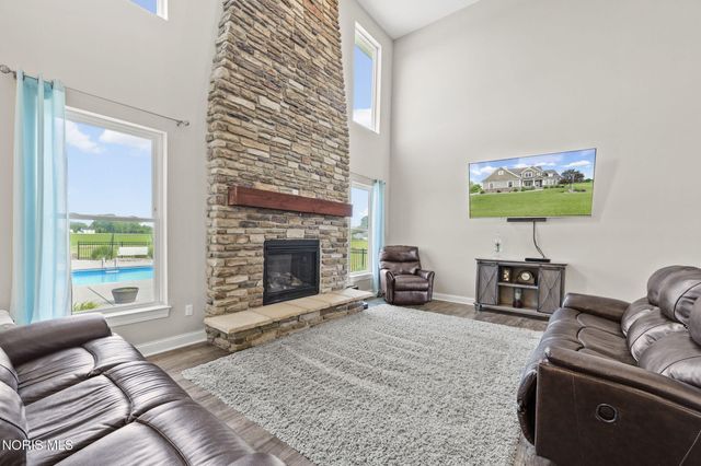 6137 Old Stone Trail, Curtice, OH 43412