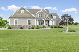 6137 Old Stone Trail, Curtice, OH 43412