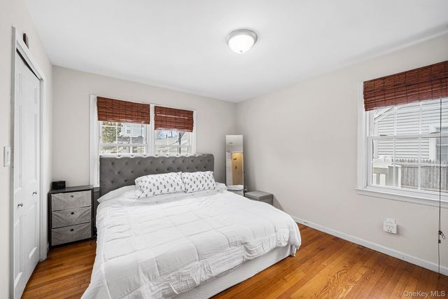 7 Cambridge Avenue, Bethpage, NY 11714