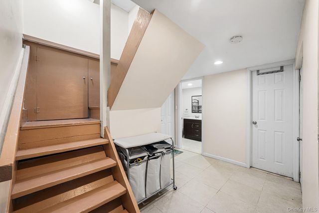 7 Cambridge Avenue, Bethpage, NY 11714