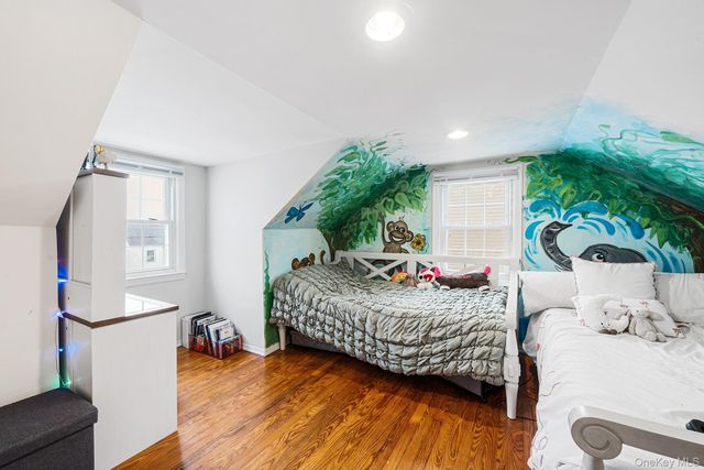 7 Cambridge Avenue, Bethpage, NY 11714