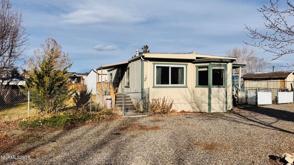 907 Garnet Court, Carson City, NV 89705