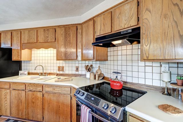 25 Placitas West Road, Placitas, NM 87043