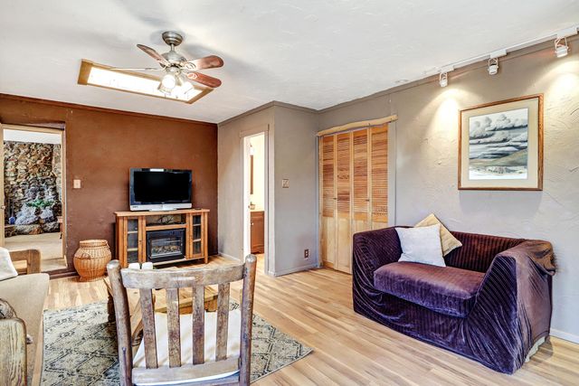 25 Placitas West Road, Placitas, NM 87043