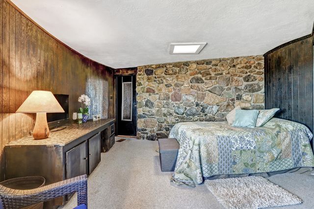 25 Placitas West Road, Placitas, NM 87043