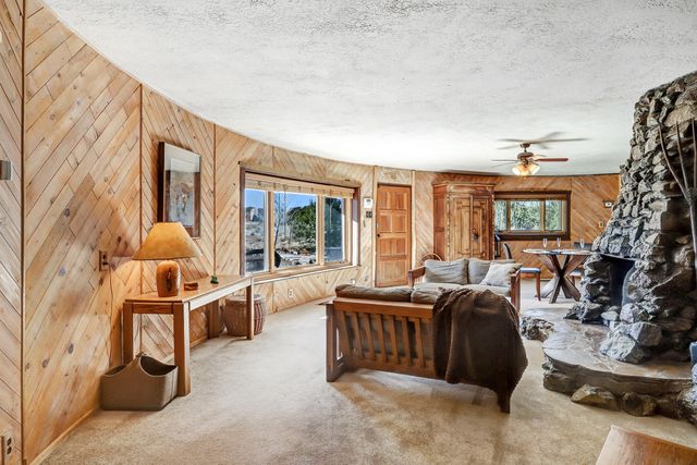 25 Placitas West Road, Placitas, NM 87043