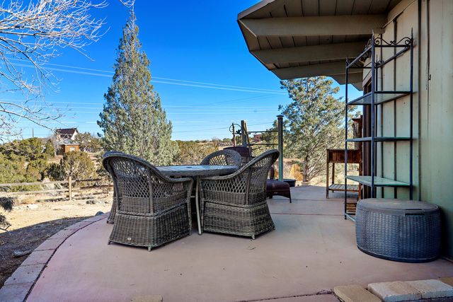 25 Placitas West Road, Placitas, NM 87043