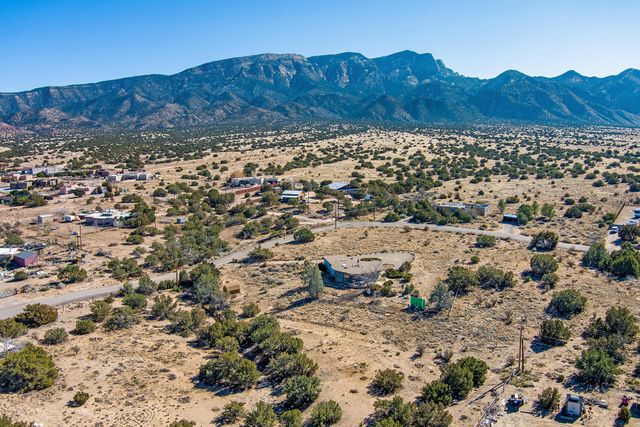 25 Placitas West Road, Placitas, NM 87043