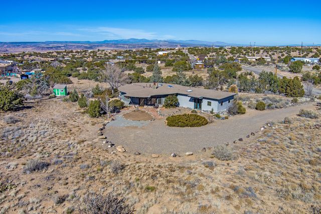 25 Placitas West Road, Placitas, NM 87043