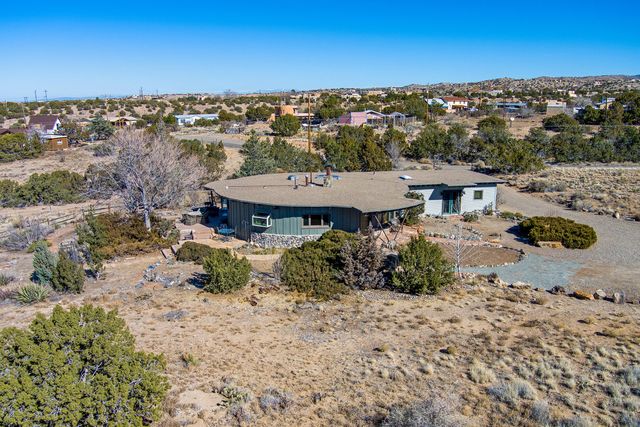25 Placitas West Road, Placitas, NM 87043