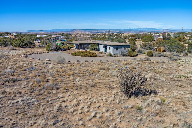 25 Placitas West Road, Placitas, NM 87043