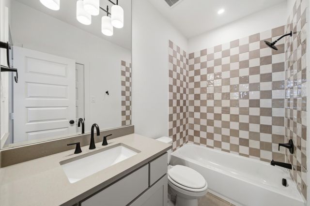 825 Stable Sands Way, League City, TX 77573