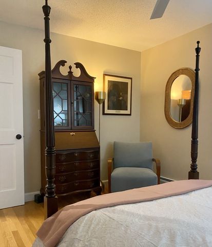 36 Barnstable Rd, Hull, MA 02045