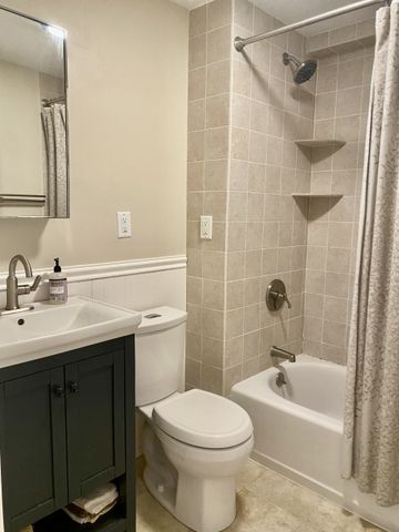 36 Barnstable Rd, Hull, MA 02045